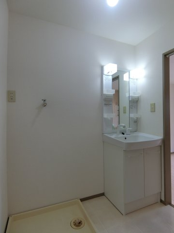 ヴィラ西福原A棟の洗面所