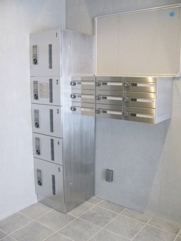 グレースメゾンのエントランス|宅配ボックス