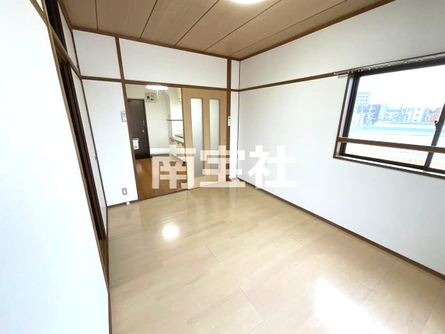 【洋室】 | ２面採光の明るいお部屋です