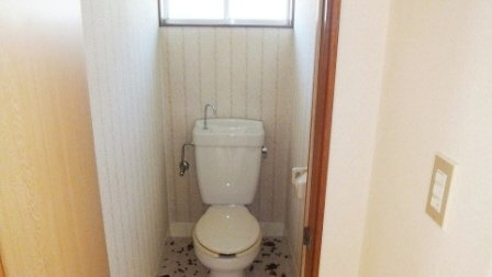 Ｙ・Ｆハイツのトイレ|トイレに窓あり