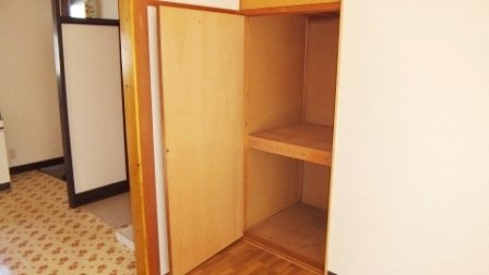 Ｙ・Ｆハイツの収納|こちらは半間分