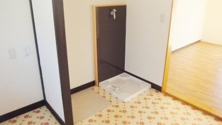 Ｙ・Ｆハイツのその他|室内洗濯機置き場