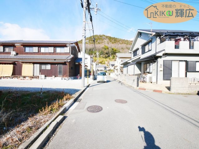 高砂市北浜町北脇　土地（B号地）の前面道路含む現地写真|前面道路は広々としておりますので、お車運転が苦手な方でも安心ですね。