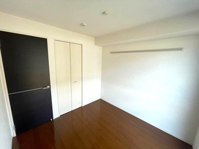 【寝室】 | プランタン壱番館 | 洋室4.5帖☆クローゼットのあるお部屋です！お洋服がスッキリ収納できて、整理しやすくなりますね☆