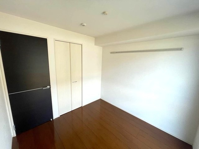【寝室】 | プランタン壱番館 | 洋室4.5帖☆クローゼットのあるお部屋です！お洋服がスッキリ収納できて、整理しやすくなりますね☆