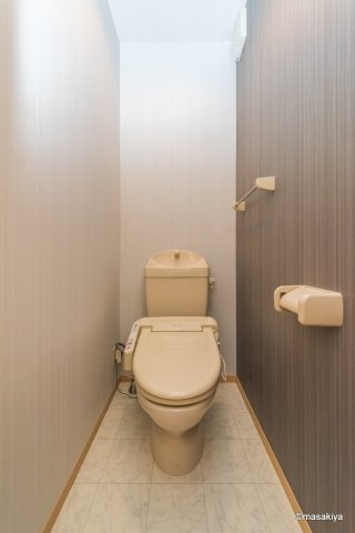 メゾン・ド・ボヌール　Aのトイレ|トイレ　ウォシュレット付き。