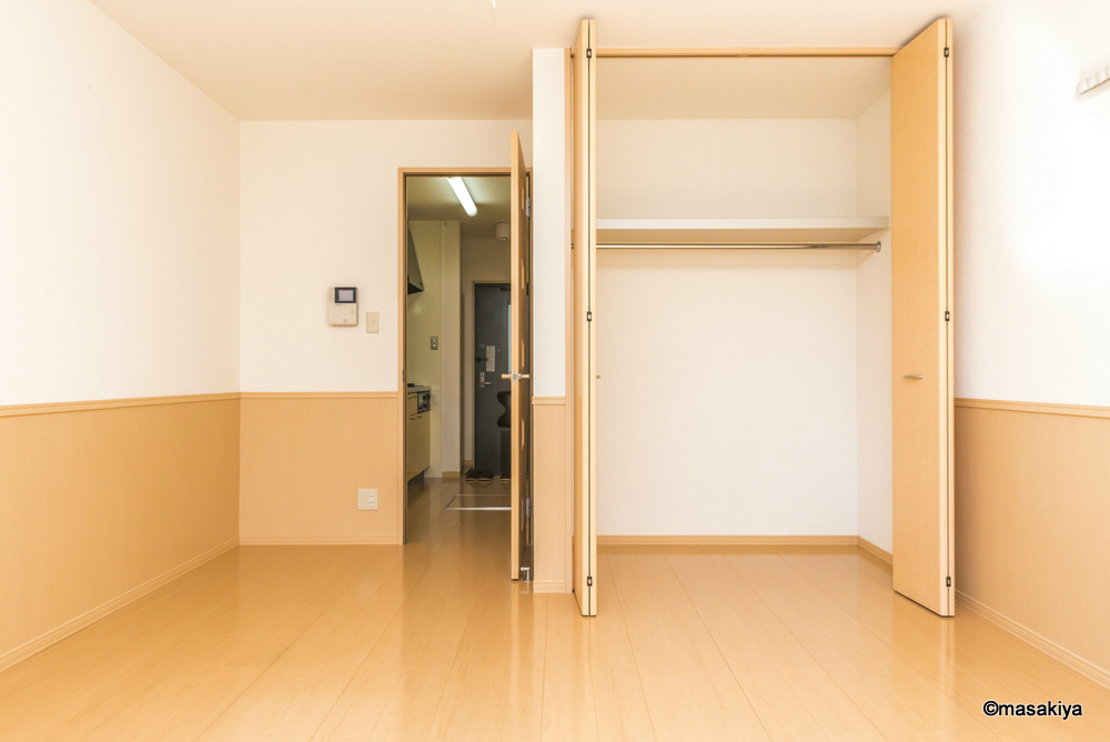 メゾン・ド・ボヌール　Aの居間・リビング|収納