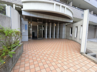 【エントランス】 | ヴィルヌーブ港南台Ⅱ | エントランス部分です。