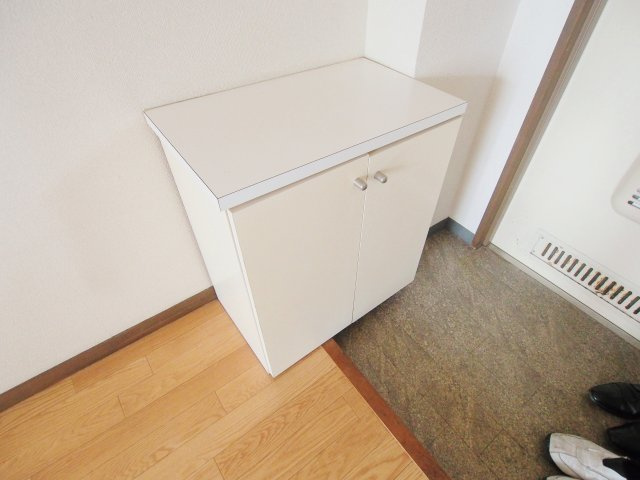 コーポ築山の玄関