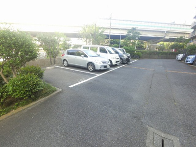 【駐車場】 | クリオ川崎六番館 | 平置き駐車場です。