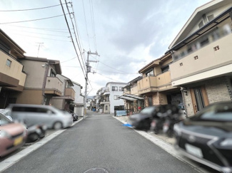 【前面道路含む現地写真】