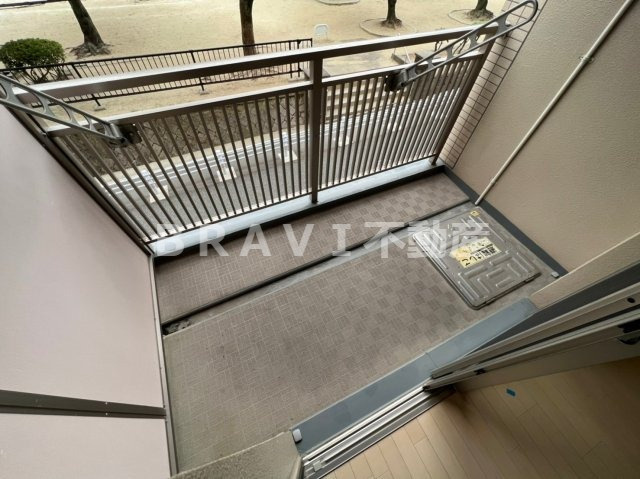アリス・マナーガーデン谷町　BRAVI不動産のバルコニー|【アリス・マナーガーデン谷町】陽当たり良好なバルコニーです