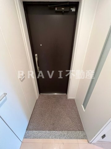 アリス・マナーガーデン谷町　BRAVI不動産の玄関|【アリス・マナーガーデン谷町】きれいな玄関です