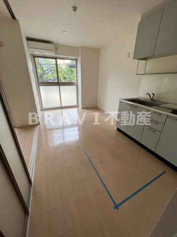 アリス・マナーガーデン谷町　BRAVI不動産の居間・リビング|【アリス・マナーガーデン谷町】使いやすいリビングです