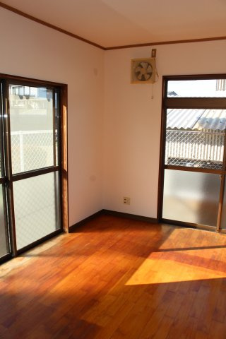 都城市志比田町の中古一戸建の洋室