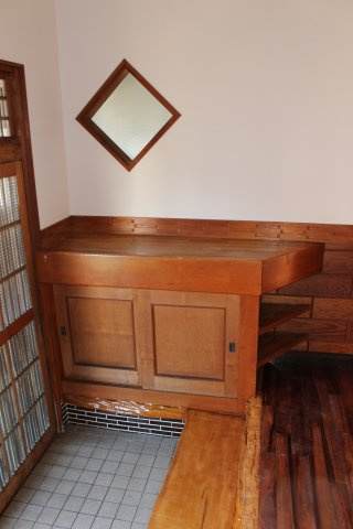 都城市志比田町の中古一戸建の玄関