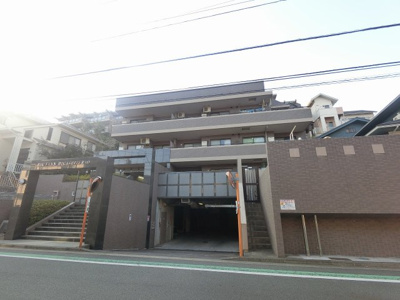 【外観】 | ビッグヴァン東寺尾 | 総戸数３９戸、平成８年１０月築、管理人は日勤勤務につき管理体制良好です♪