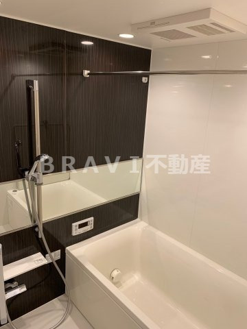 BRAVE北新町（ブレイブキタシンマチ）　BRAVI不動産の浴室|【BRAVE北新町（ブレイブキタシンマチ）】ゆったり過ごせるお風呂です