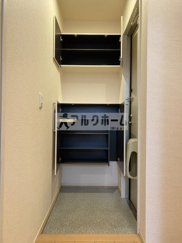 アムールB棟の玄関