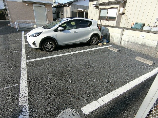高武福生の駐車場