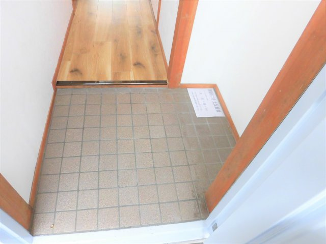 カーサプリメールの玄関