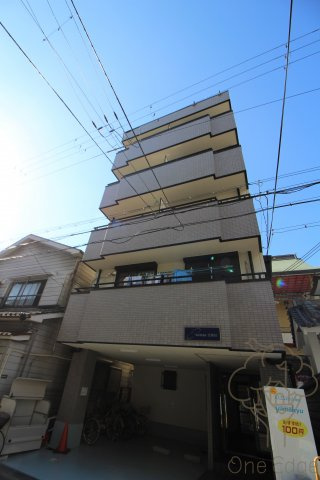 MRM北梅田の外観