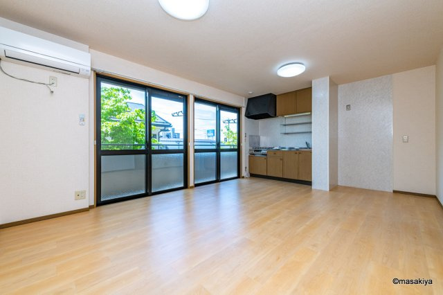 フェニックス・SIの居間・リビング