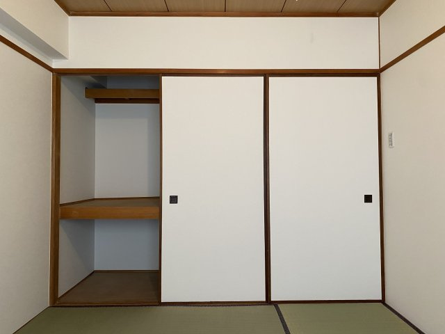 六甲北中ビルの和室
