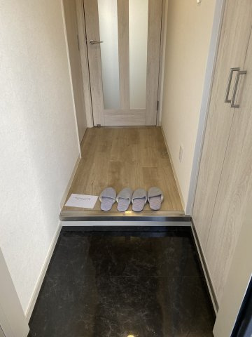 六甲北中ビルの玄関