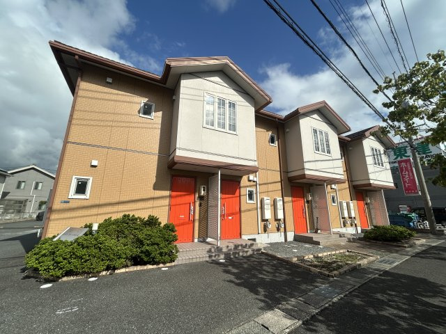 メゾン　ラ　パヴィエ　A棟の外観