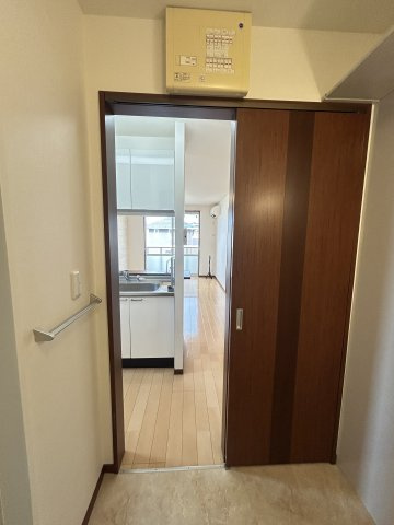 メゾン　ラ　パヴィエ　A棟の洗面所