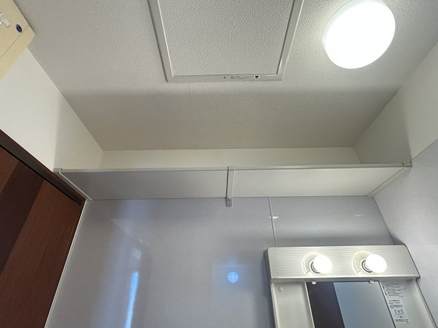 メゾン　ラ　パヴィエ　A棟の収納