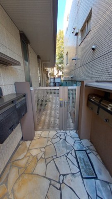 【エントランス】 | Famille INOUE