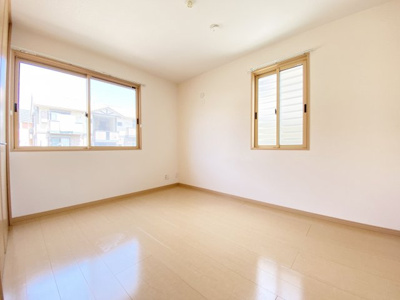 【居間・リビング】 | エリシオン日高 E棟