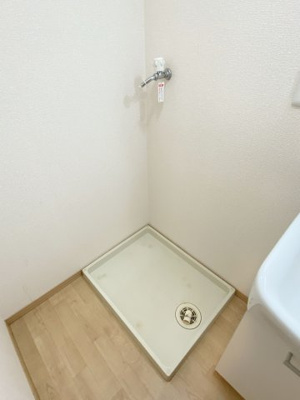 【設備】 | エリシオン日高 E棟 | 室内洗濯機置場