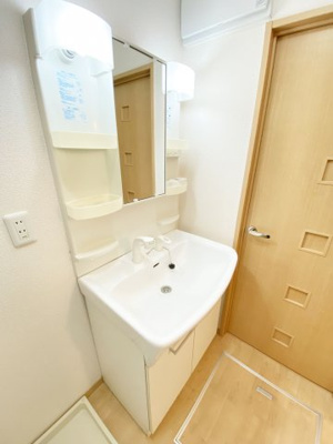 【独立洗面台】 | エリシオン日高 E棟