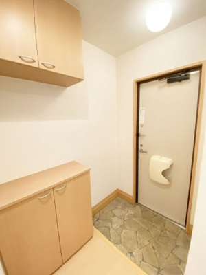 【玄関】 | エリシオン日高 E棟