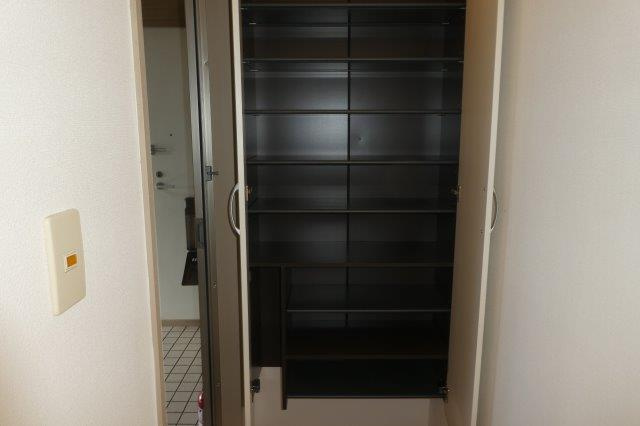セジュールステアAの内装|シューズボックス