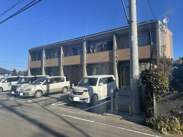 ローザ　フェリーチェの駐車場