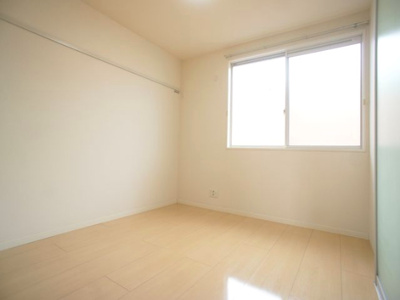 【子供部屋】 | ラ・フォルトゥーナC | お部屋が広く使える充実収納付きです♪