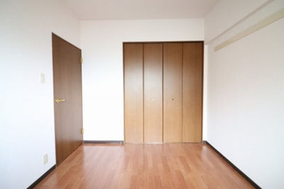 【寝室】 | シェモア鶴見緑地