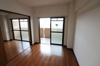 【洋室】 | シェモア鶴見緑地