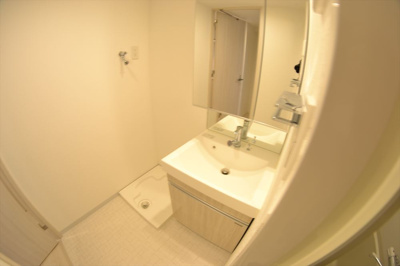 【洗面所】 | ルーエ本町（旧Core本町） | スペースが確保できる洗面所です