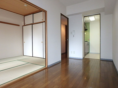 【洋室】 | リリエンベルグ壱番館