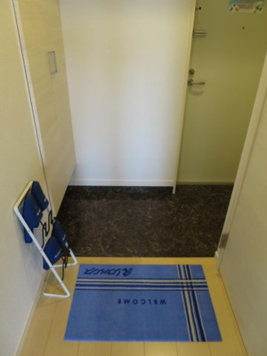 【玄関】 | ルブラン箱崎(ルブランハコザキ) | 別号室の写真になります。現況優先。