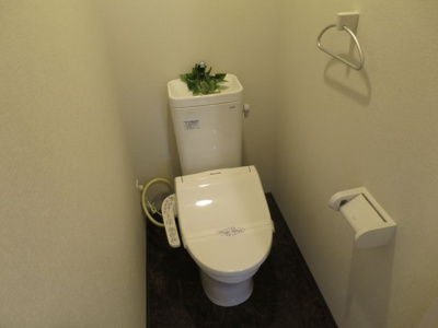 【トイレ】 | ルブラン箱崎(ルブランハコザキ) | 別号室の写真になります。現況優先。