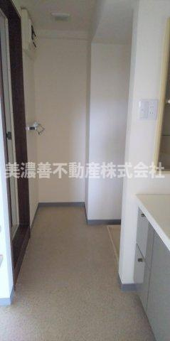 ５８４１９　キャッスルハイツ西島町の洗面所