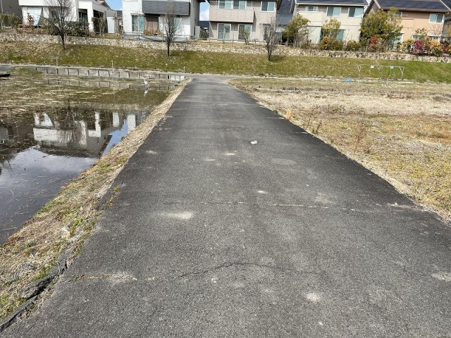 【前面道路含む現地写真】 | 各務原市那加西市場町４丁目 | 南北道路です。