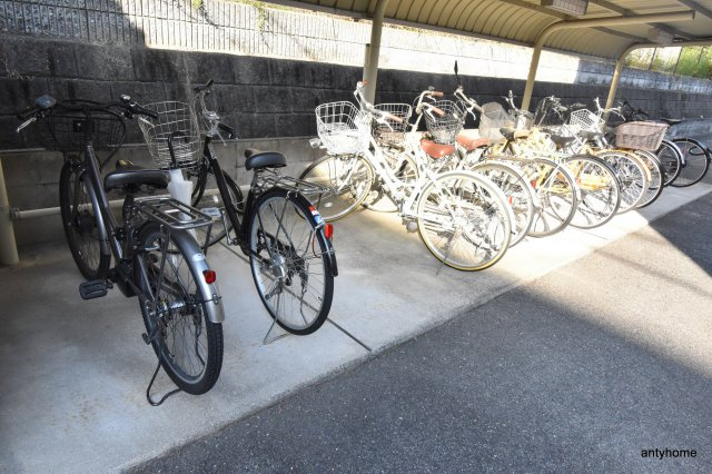 カルム香川Ⅴ　仲介手数料無料の駐車場