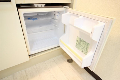 【キッチン】 | クリスタル通り　弐番館 | 冷蔵庫付き